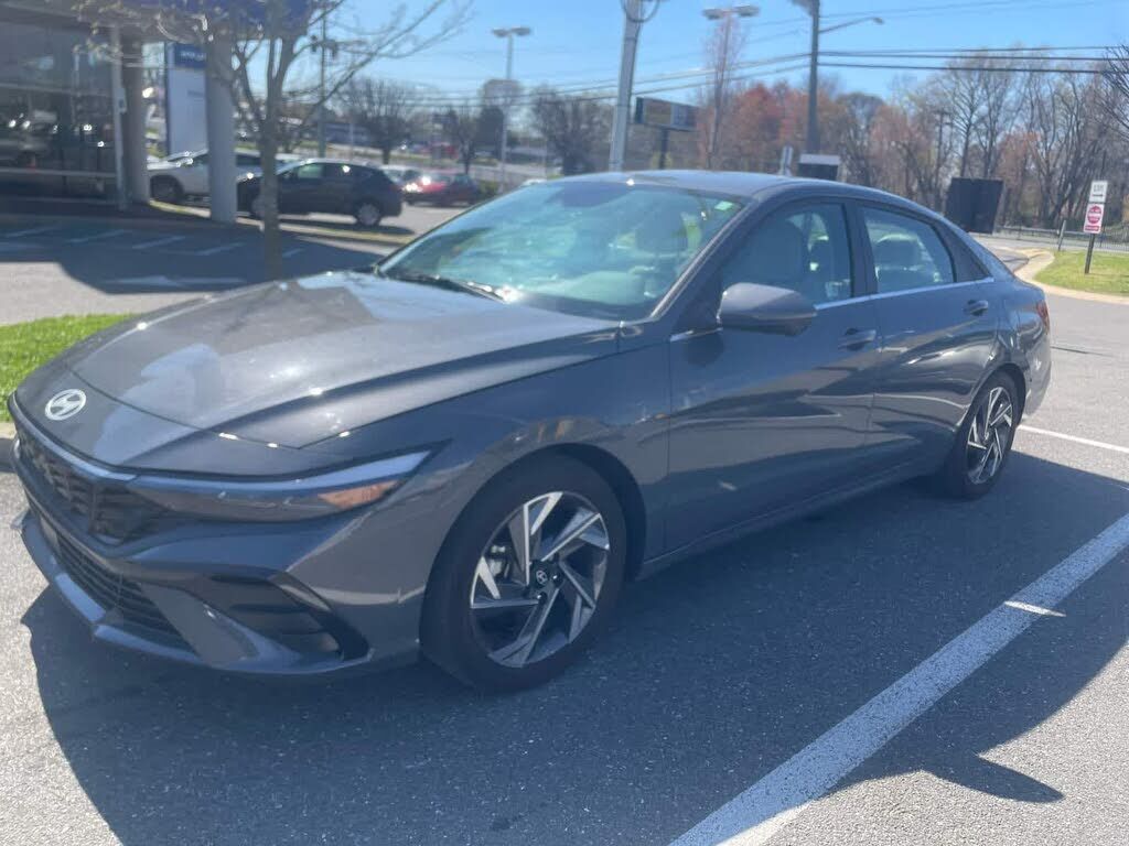2024 HYUNDAI Elantra