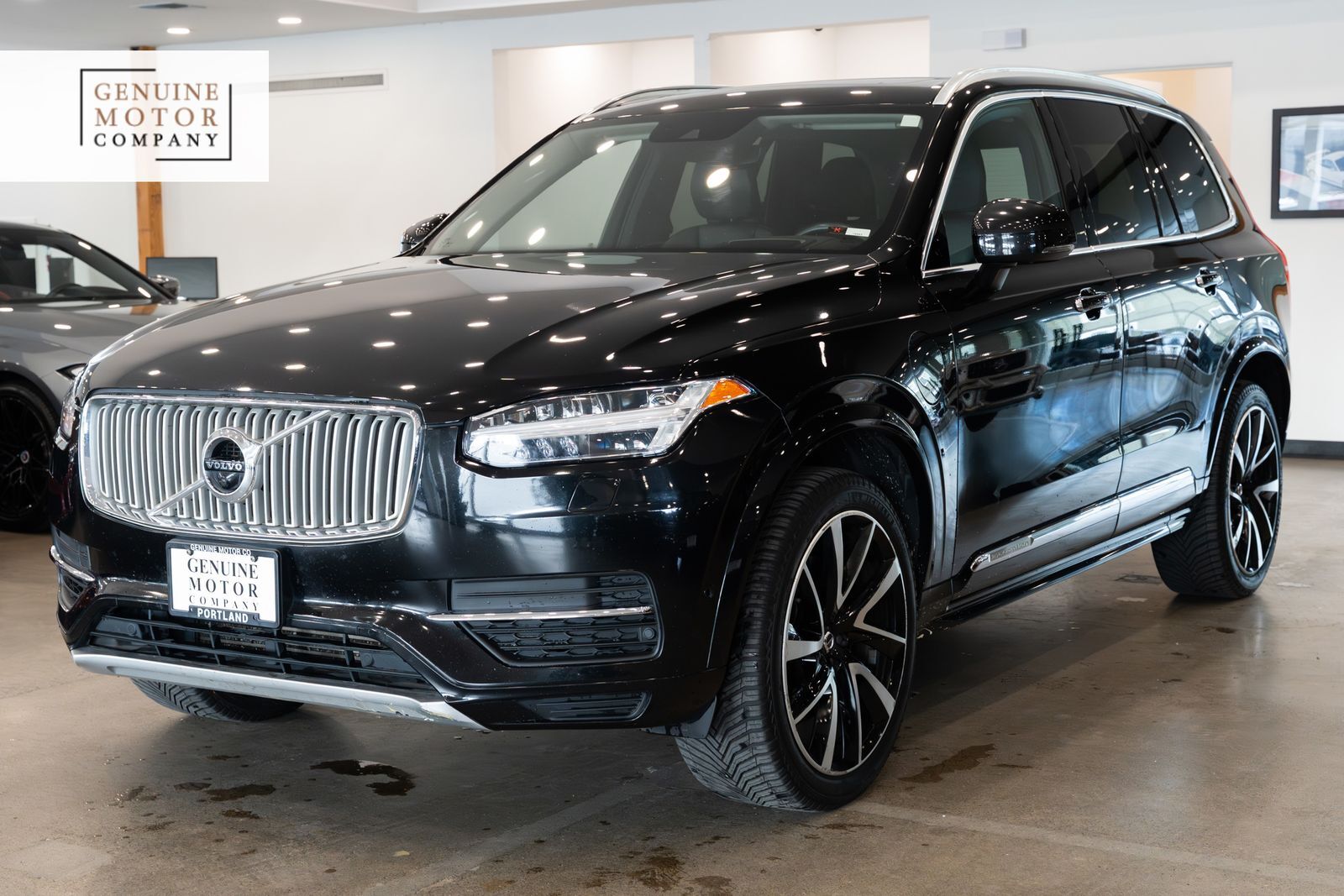 2019 VOLVO XC90