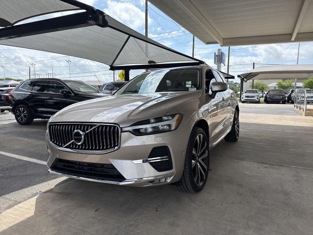 2023 VOLVO XC60