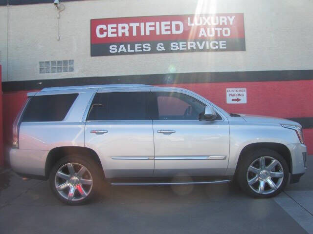 2018 CADILLAC Escalade