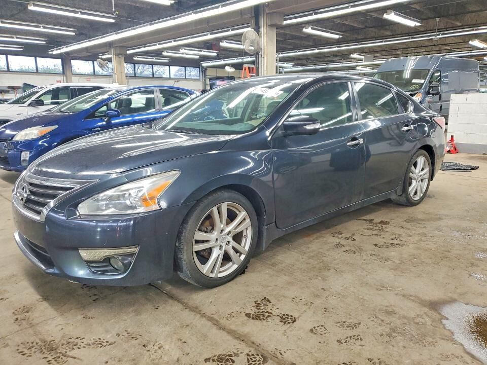 2014 NISSAN Altima