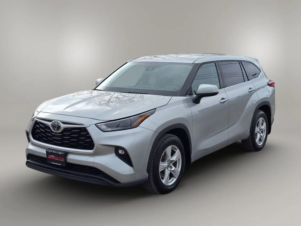 2022 TOYOTA Highlander