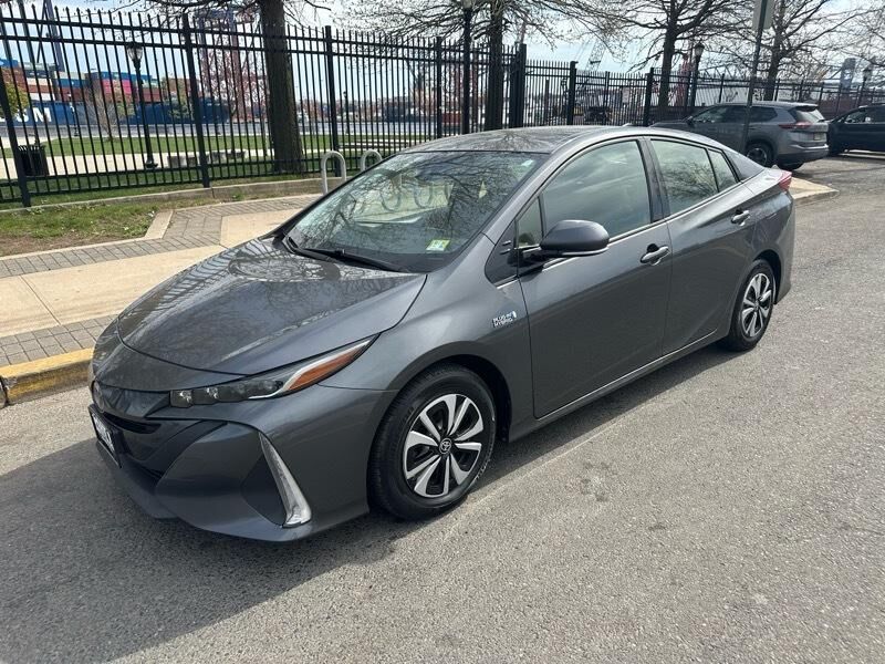 2017 TOYOTA Prius