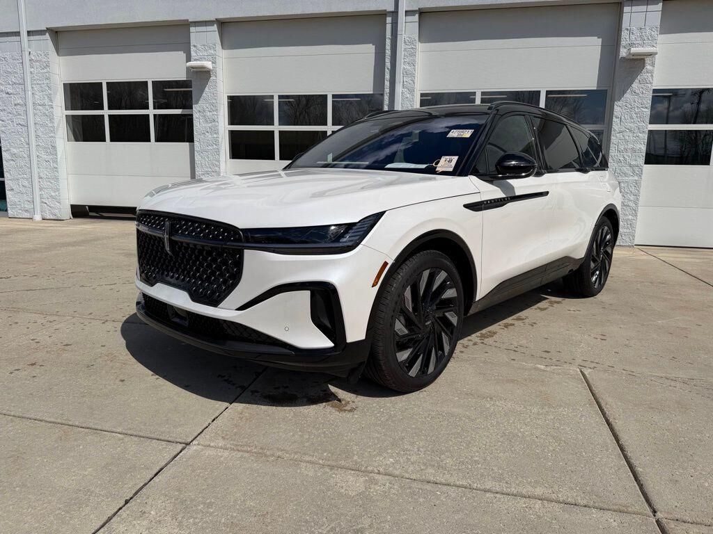 2025 LINCOLN Nautilus