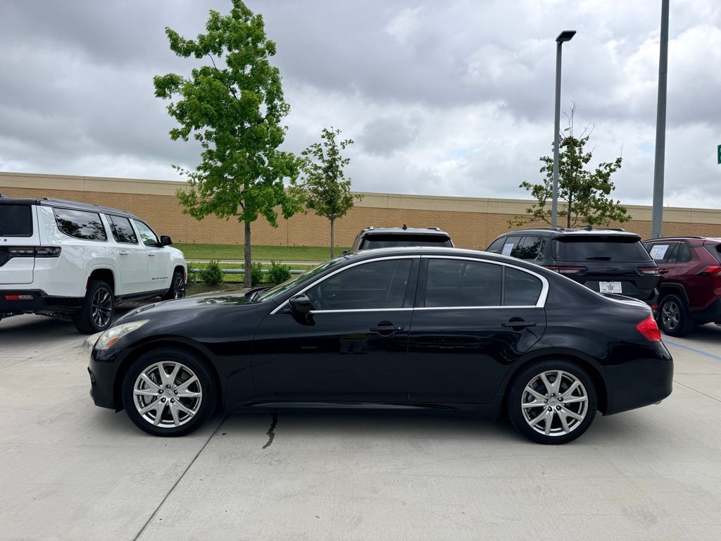 2012 INFINITI G37