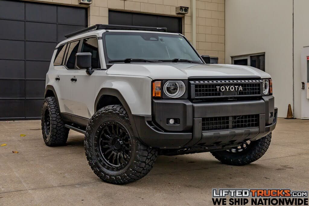 2025 TOYOTA Land Cruiser