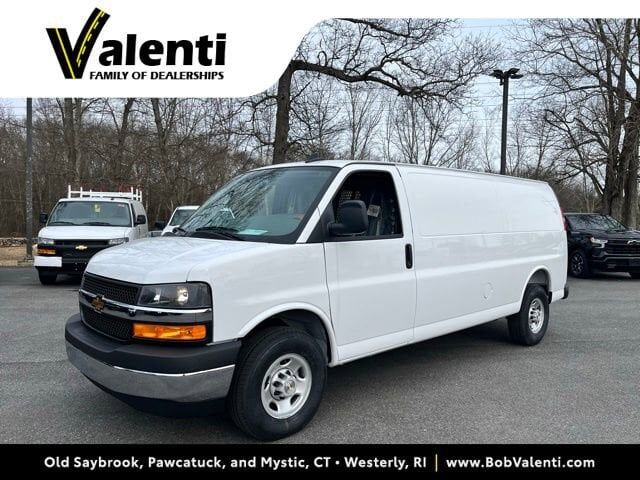 2026 CHEVROLET Express