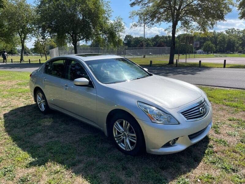 2012 INFINITI G37