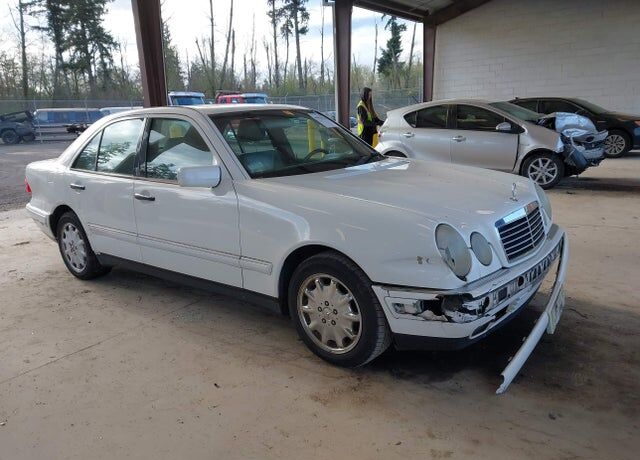 1998 MERCEDES-BENZ E-Class