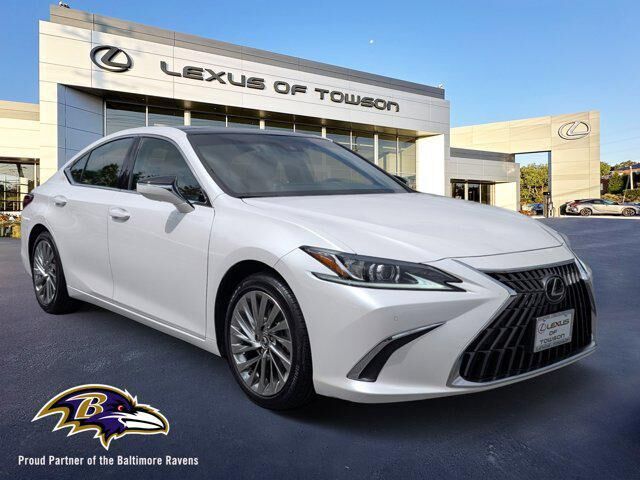 2022 LEXUS ES