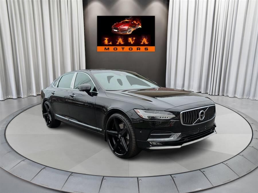 2018 VOLVO S90