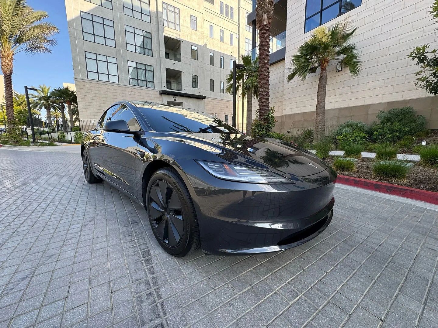 2024 TESLA Model 3