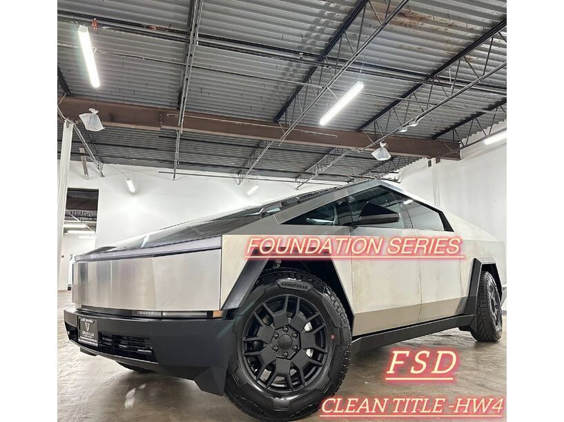 2024 TESLA Cybertruck