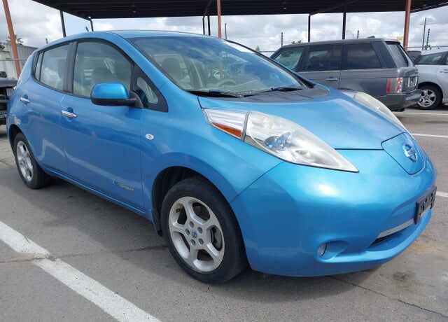 2011 NISSAN Leaf
