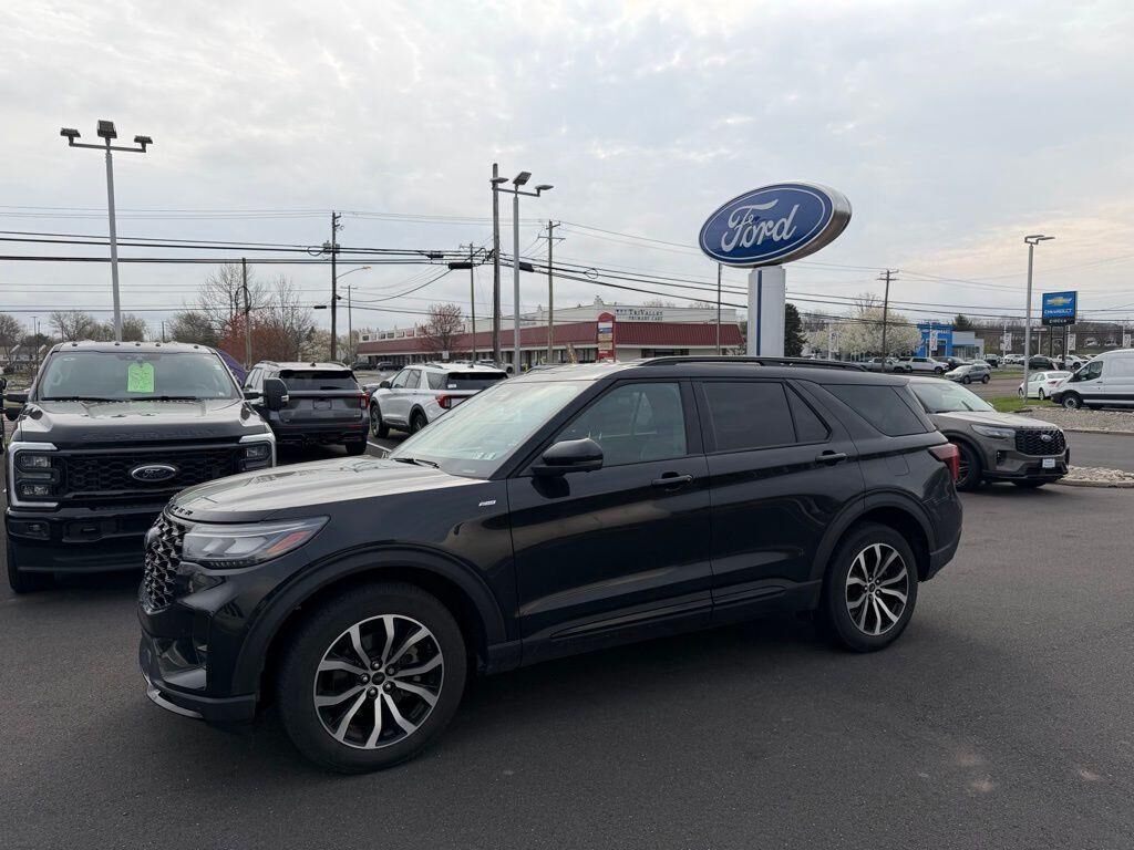 2025 FORD Explorer