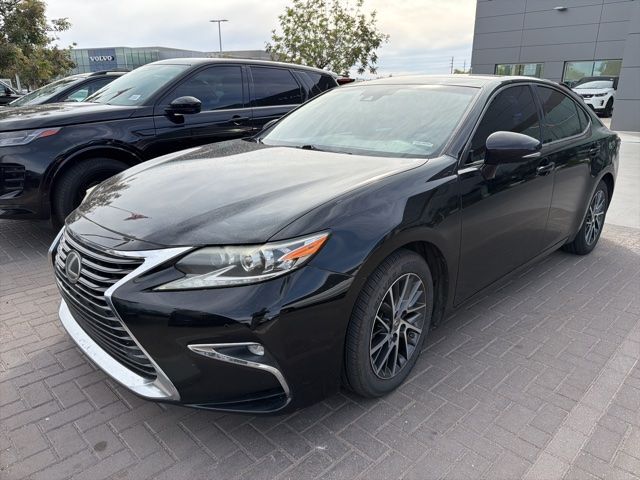 2016 LEXUS ES