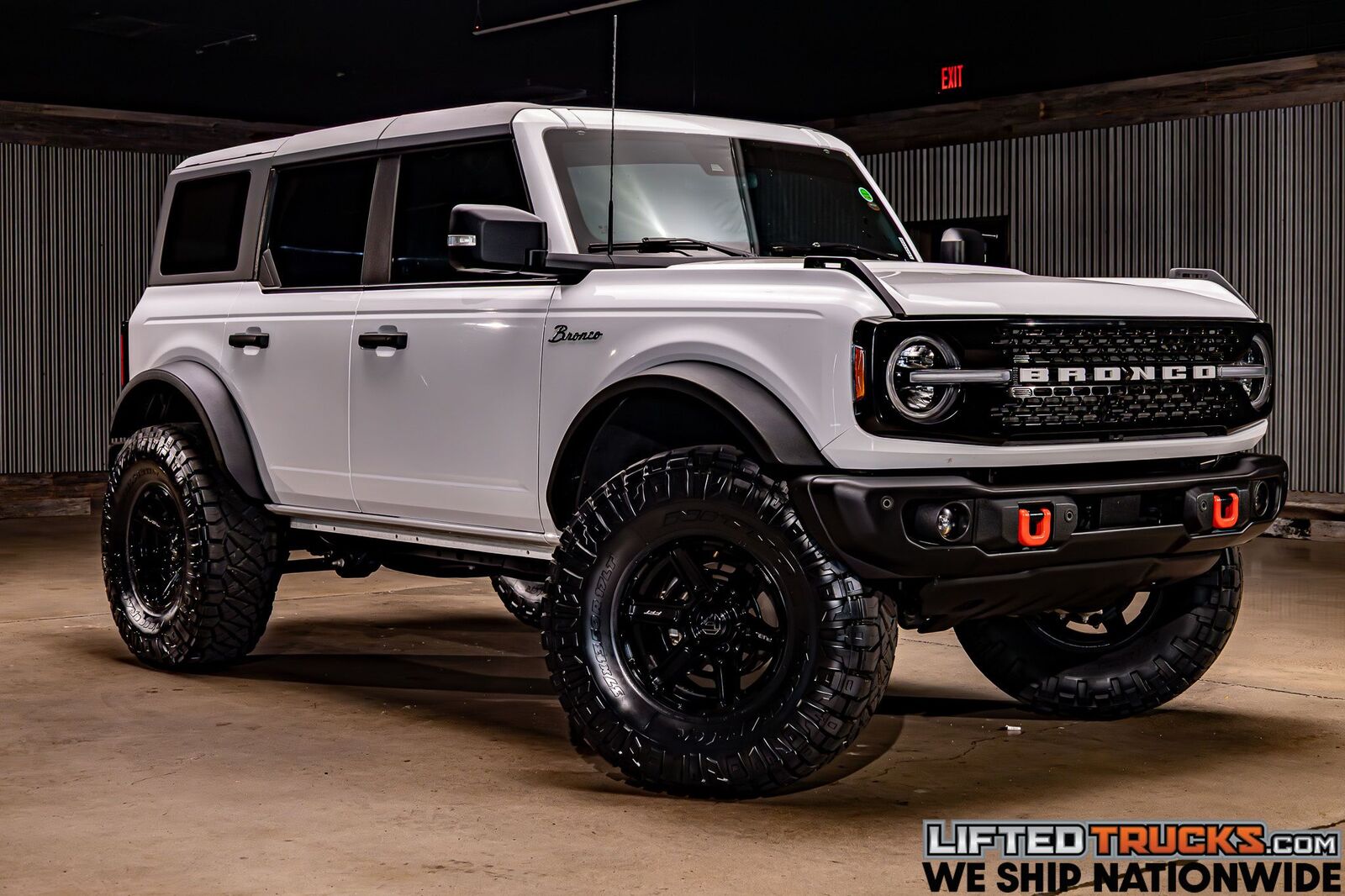 2023 FORD Bronco