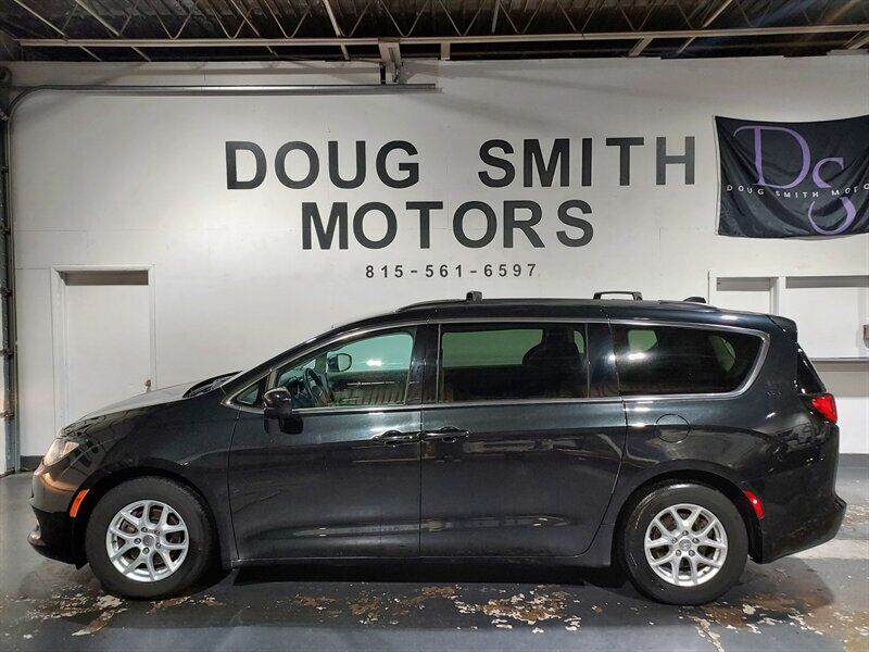 2017 CHRYSLER Pacifica