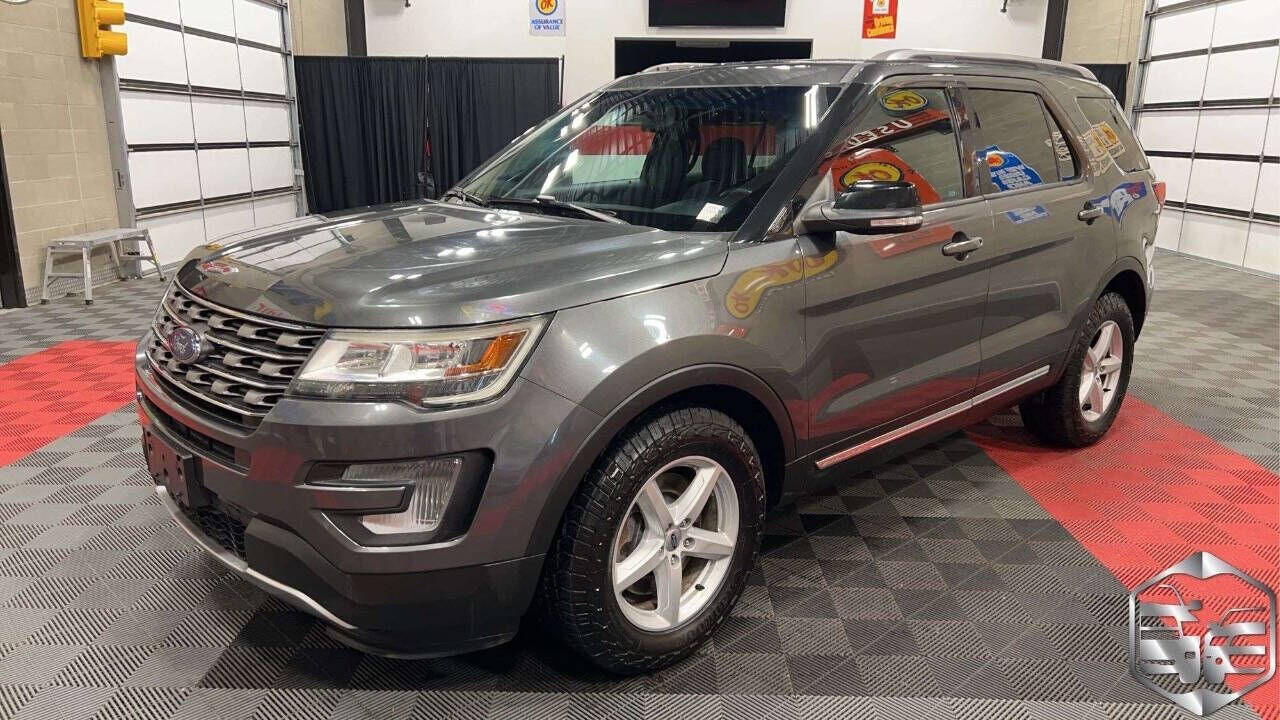 2017 FORD Explorer