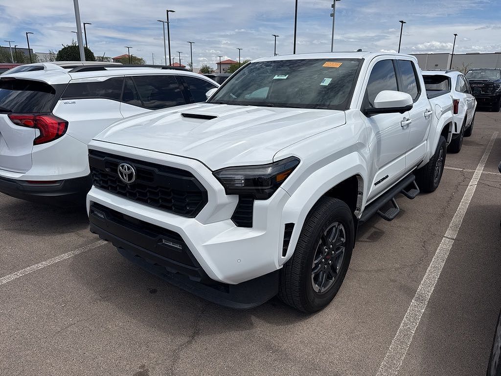 2024 TOYOTA Tacoma