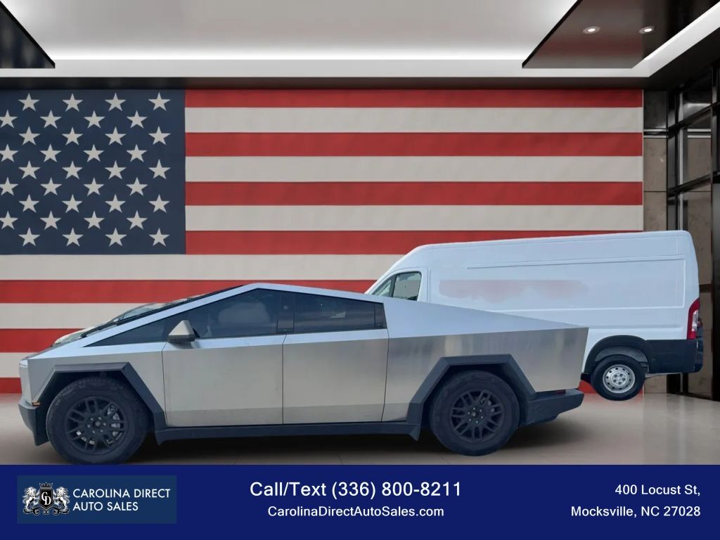 2025 TESLA Cybertruck