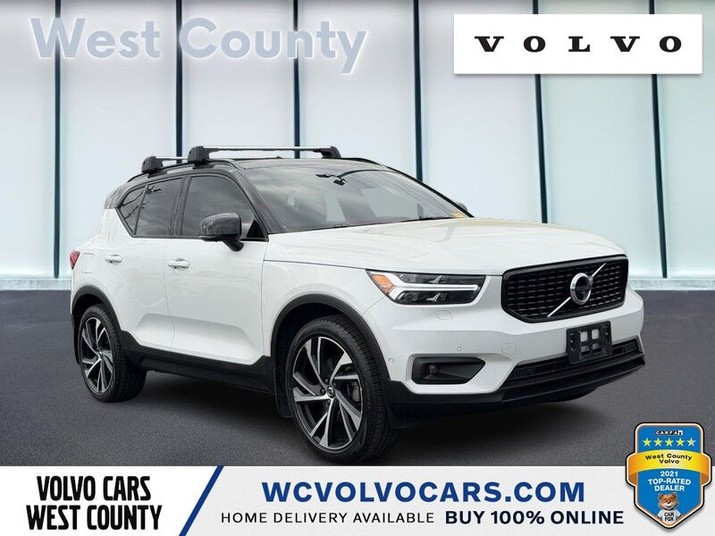 2021 VOLVO XC40