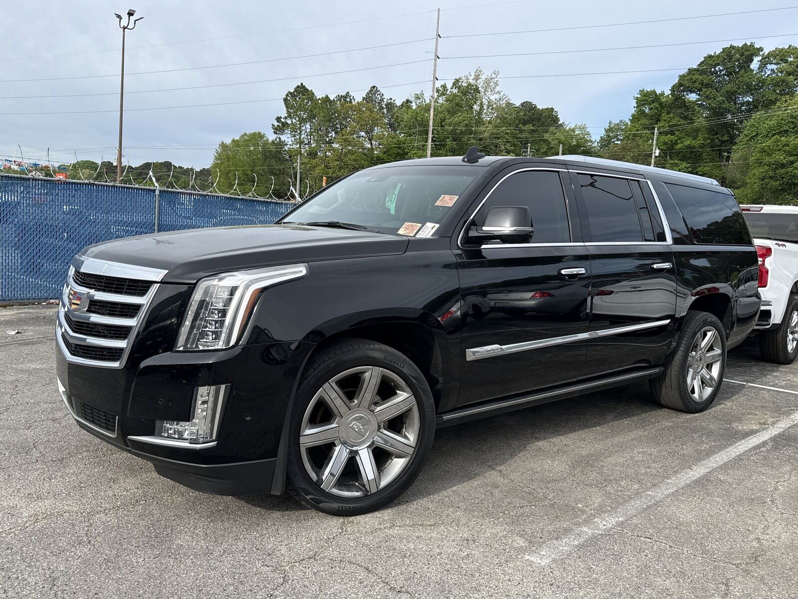 2017 CADILLAC Escalade ESV