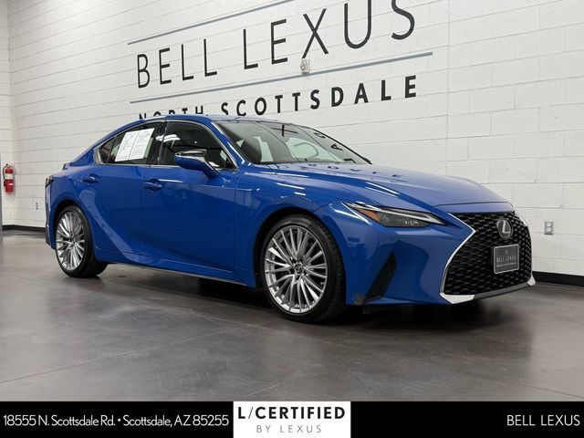 2022 LEXUS IS