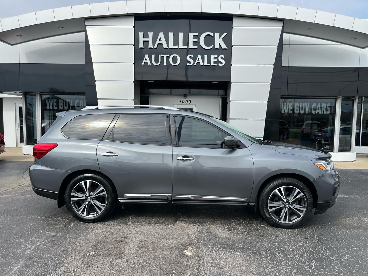 2019 NISSAN Pathfinder