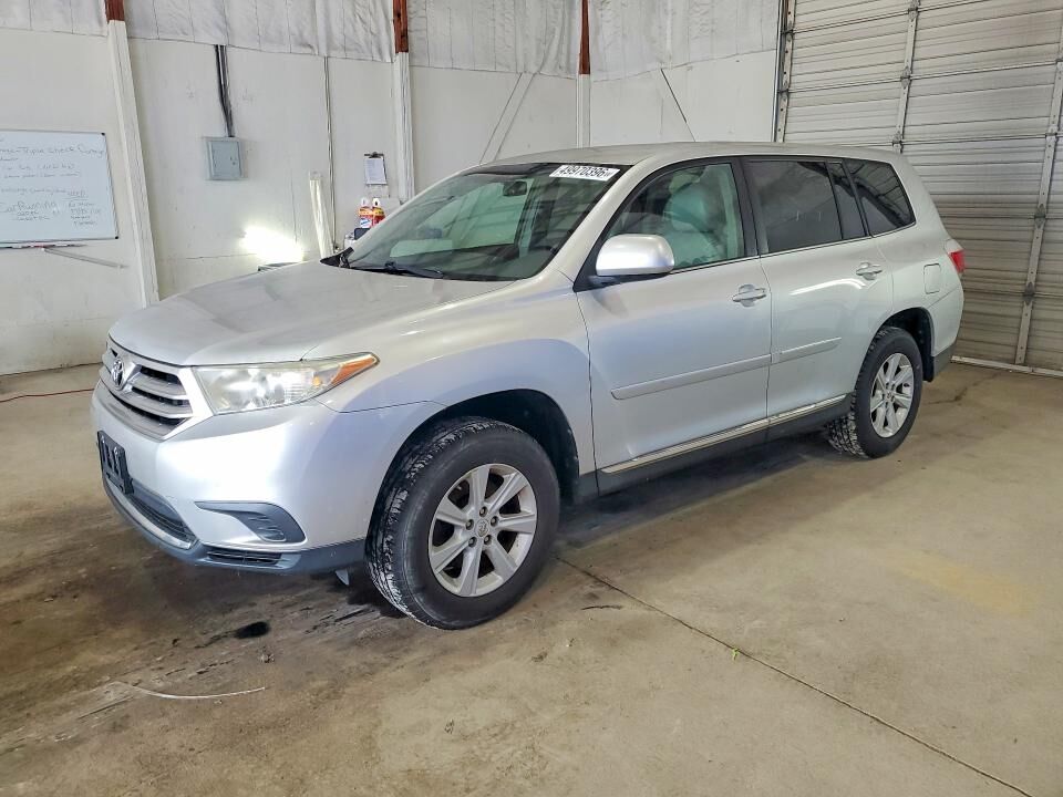2013 TOYOTA Highlander
