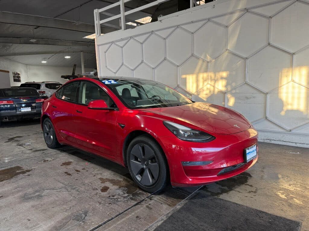 2022 TESLA Model 3