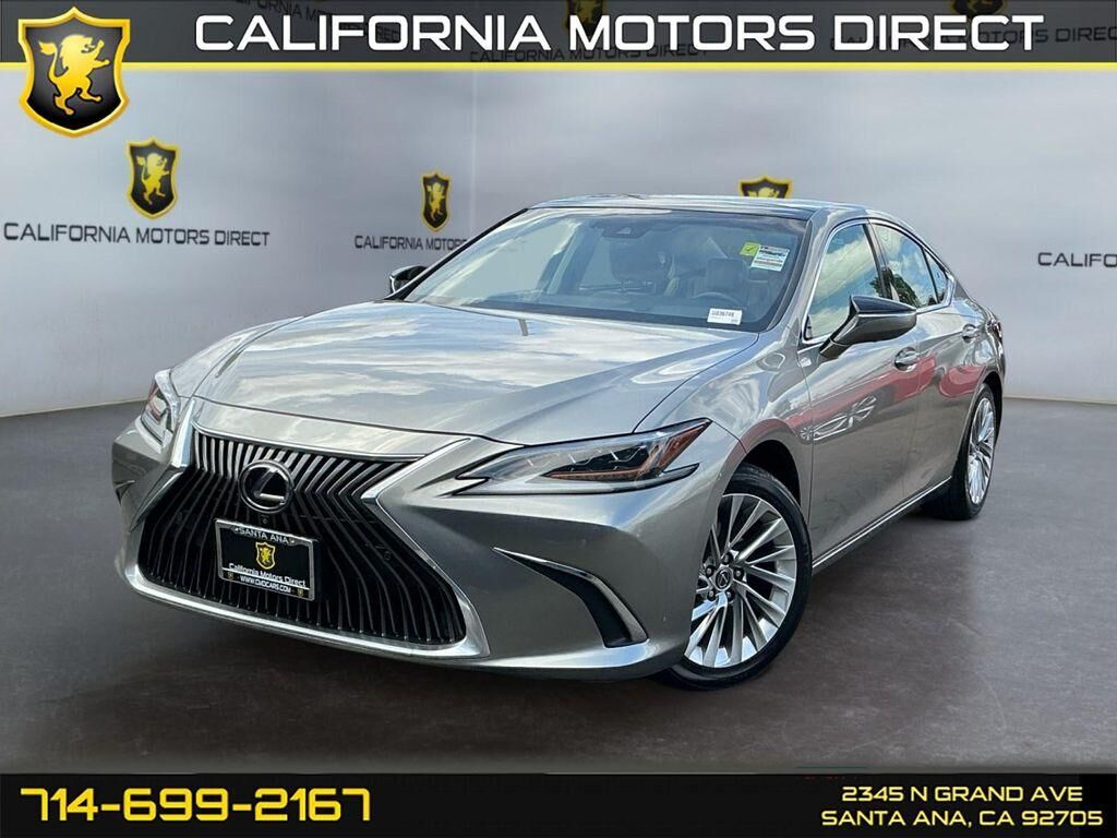 2019 LEXUS ES