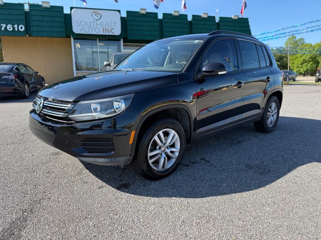 2017 VOLKSWAGEN Tiguan