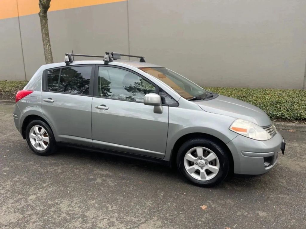 2011 NISSAN Versa