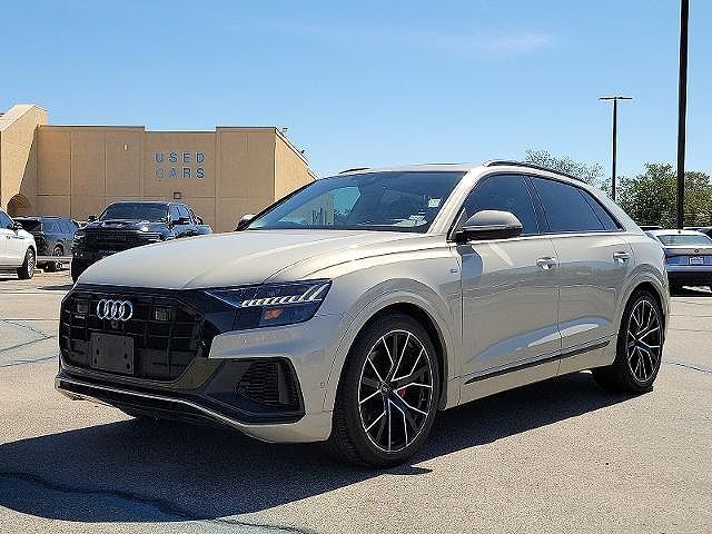 2023 AUDI Q8