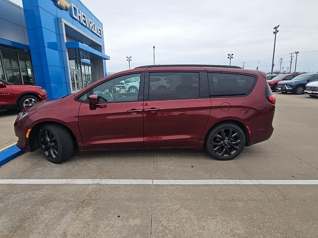 2019 CHRYSLER Pacifica