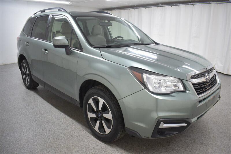 2017 SUBARU Forester
