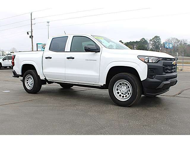 2024 CHEVROLET Colorado