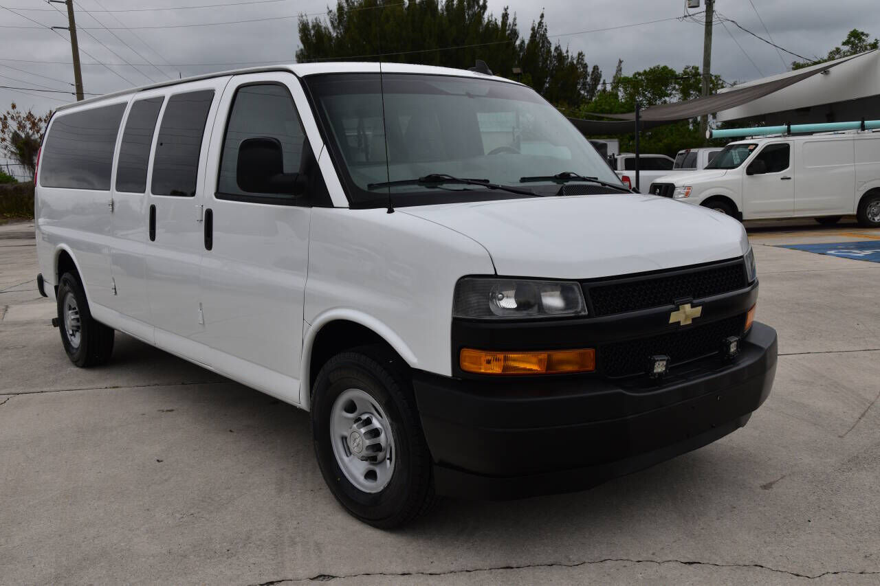 2019 CHEVROLET Express