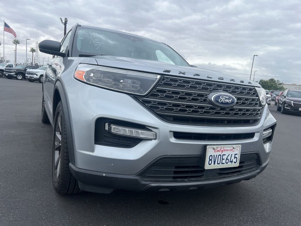 2021 FORD Explorer