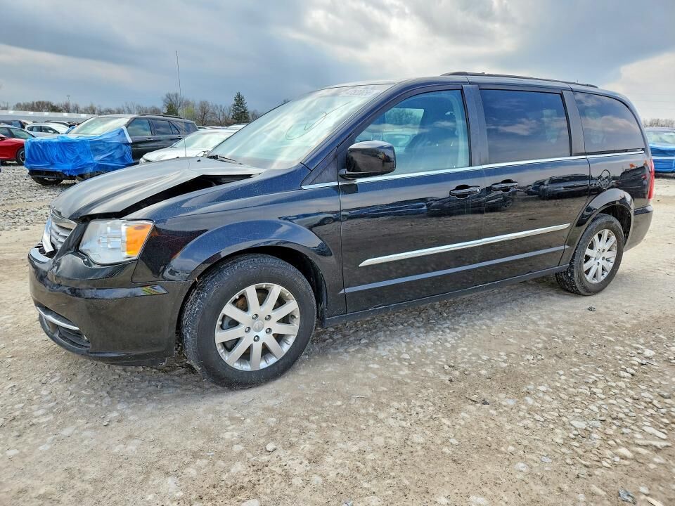 2015 CHRYSLER Town and Country