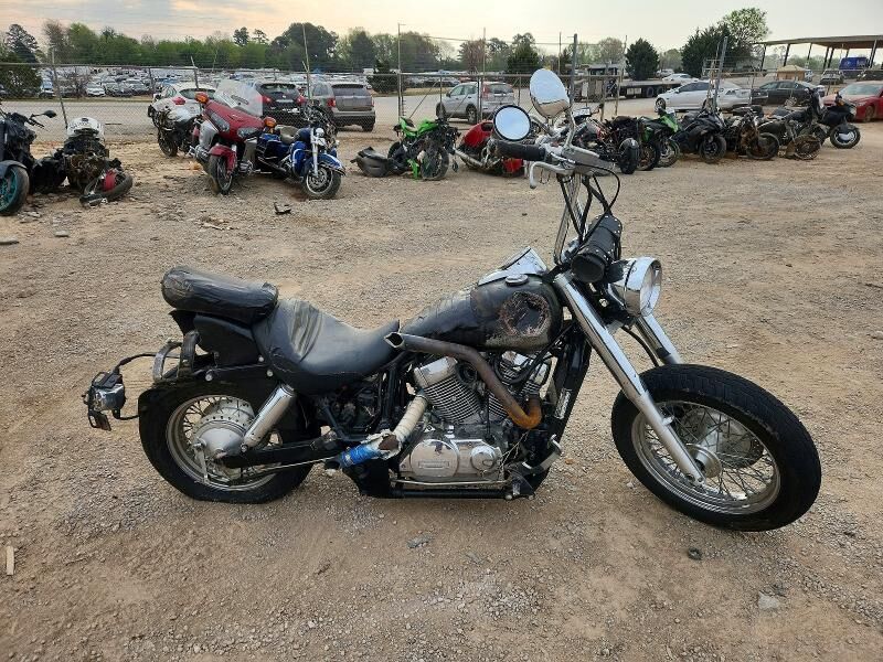 2004 HONDA VT750