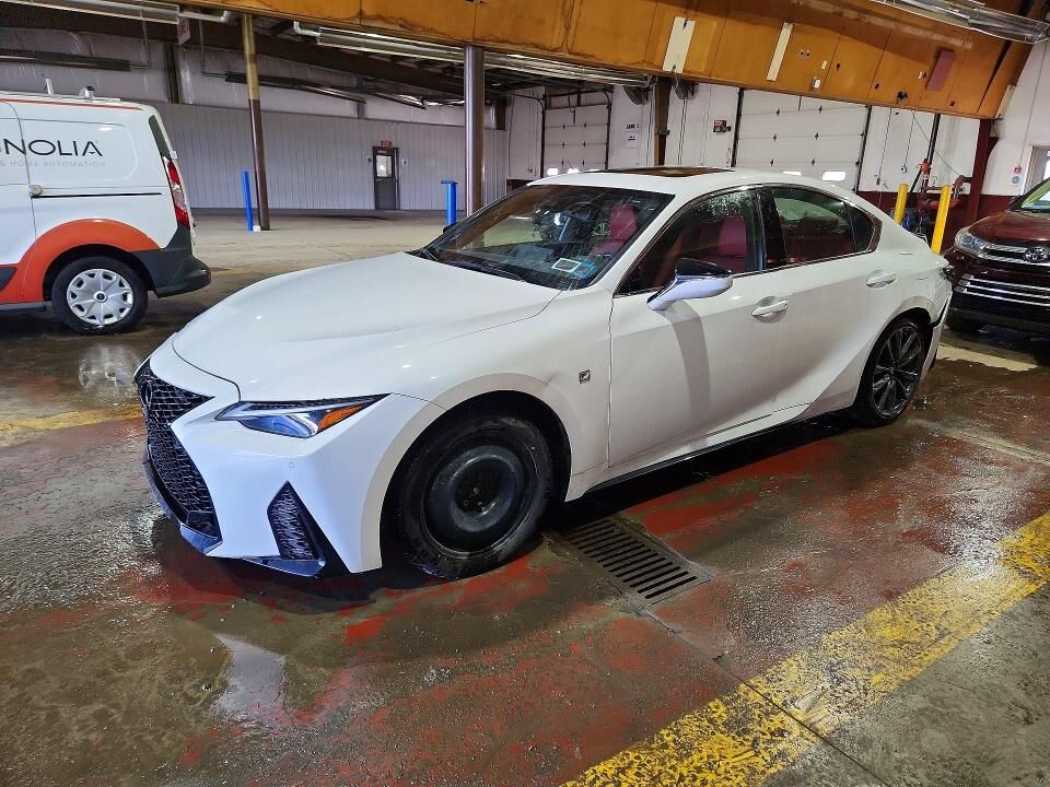 2022 LEXUS IS
