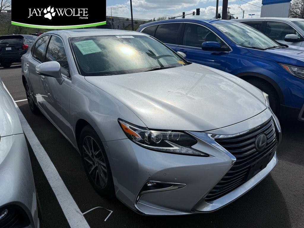 2018 LEXUS ES