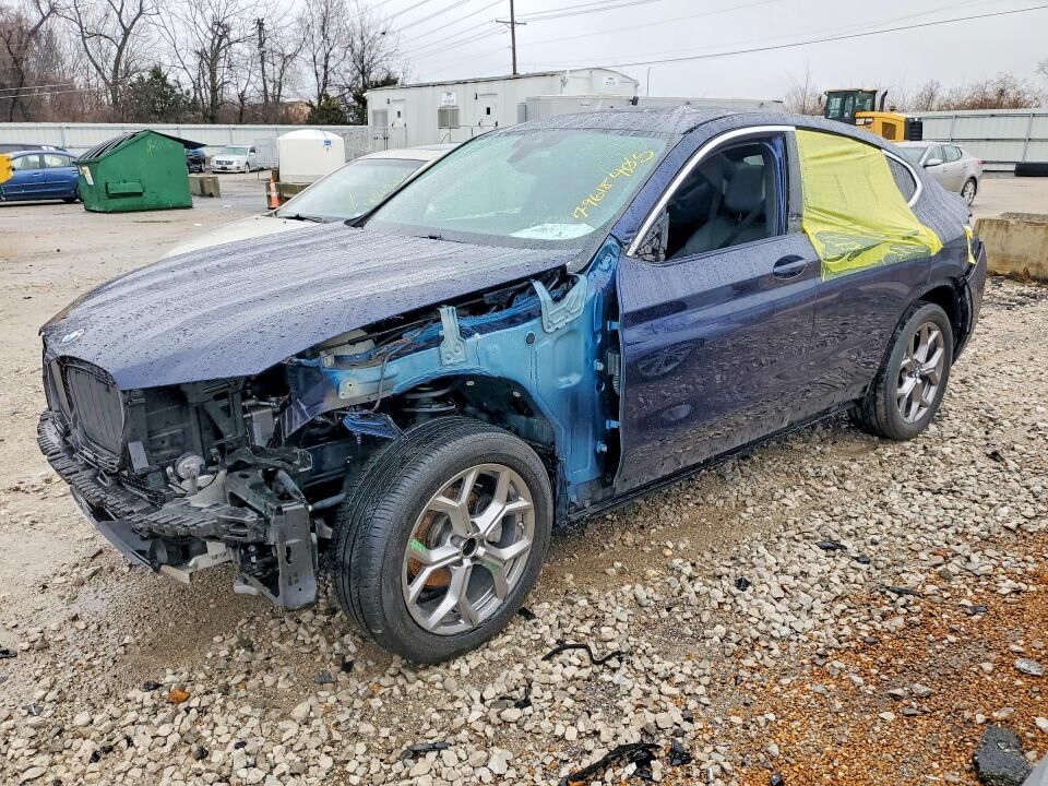 2022 BMW X4