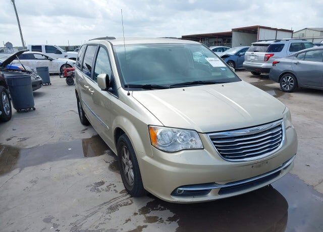 2011 CHRYSLER Town and Country