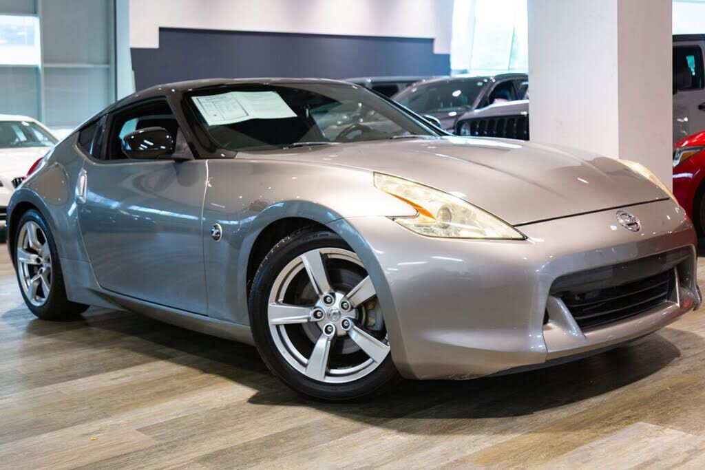 2009 NISSAN 370Z