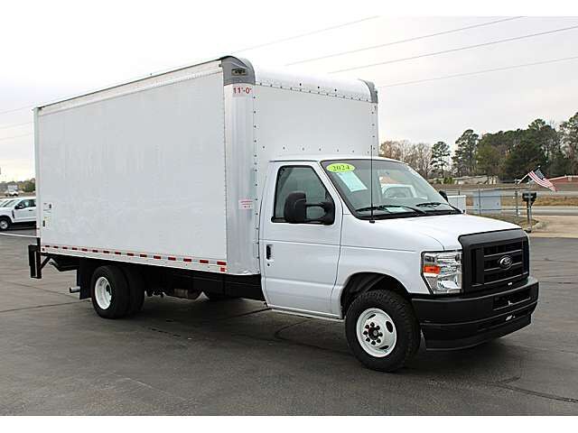 2024 FORD E-350