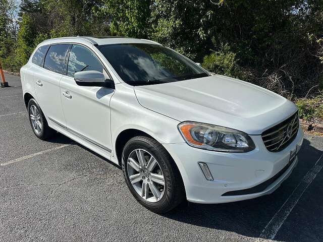 2017 VOLVO XC60