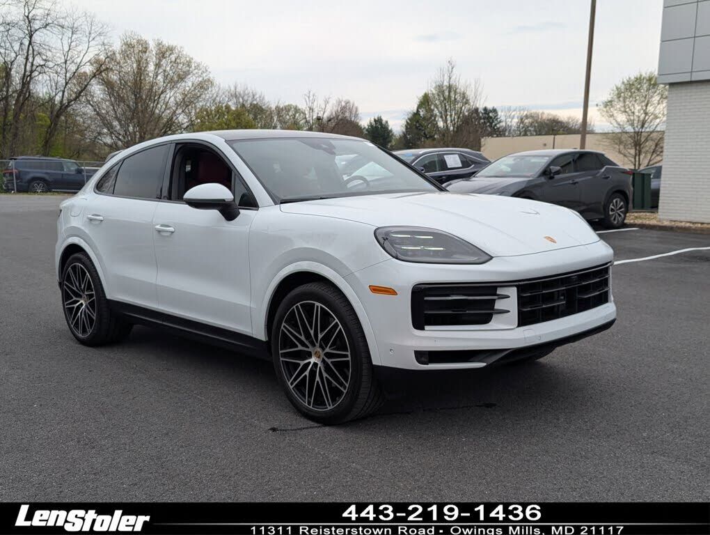 2024 PORSCHE Cayenne